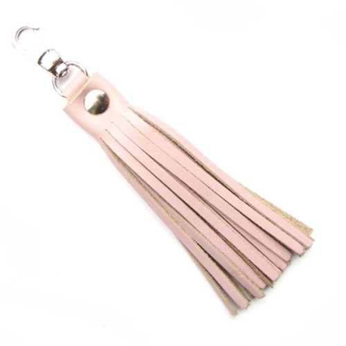 Frędzel brelok - róż pudrowy